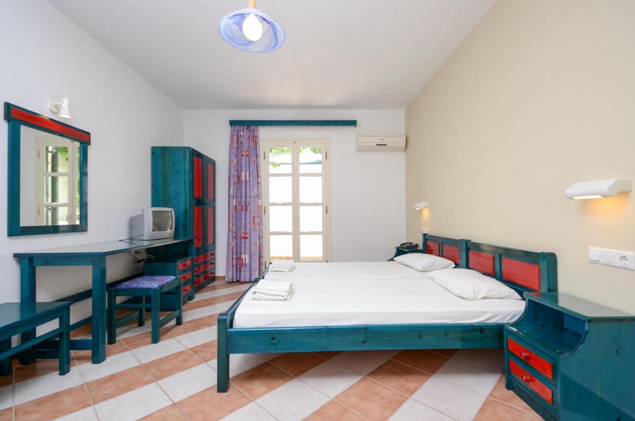 Hotel Fanis Agia Anna  Exterior photo