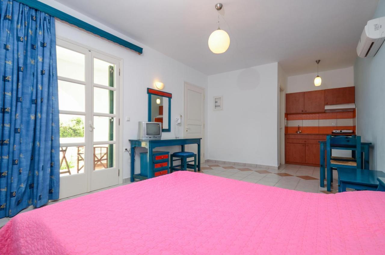 Hotel Fanis Agia Anna  Exterior photo
