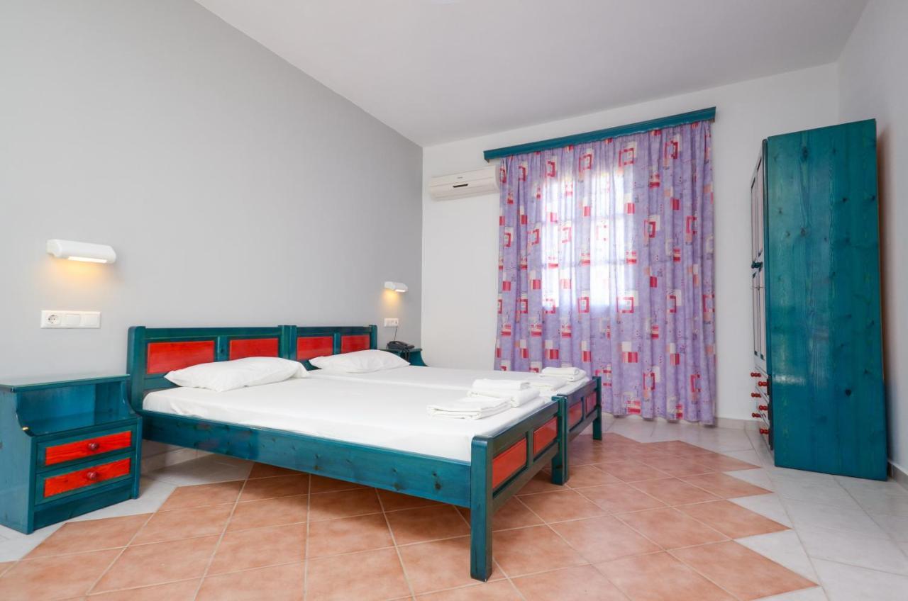 Hotel Fanis Agia Anna  Exterior photo